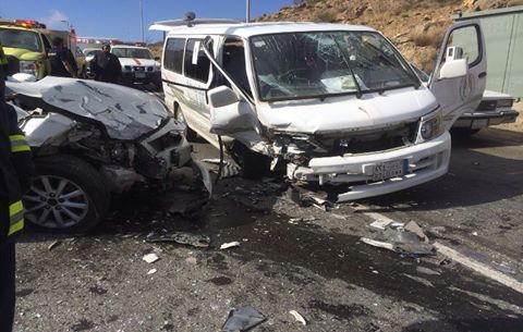 بالأسماء..إصابة 8 أشخاص إثر تصادم سيارتين بالصحراوي الغربي بقنا