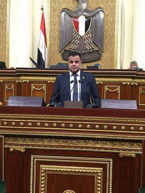 عاصم مرشد يطالب بإقالة وزير الصحة من منصبه