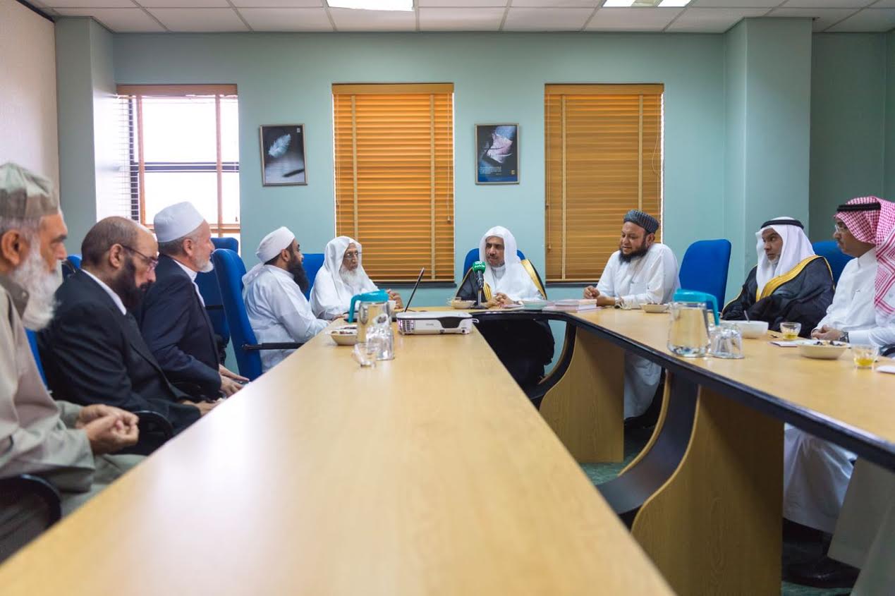 الأمين العام لرابطة العالم الإسلامي يزور جمعية العلماء وأكاديميات إسلامية وثقافية