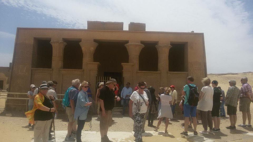 «تونا الجبل» بالمنيا تستقبل81 زائراً ألمانياً وبرازيلياً 