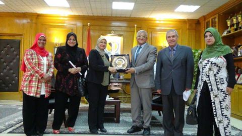 رئيس جامعة المنيا يستقبل النقيب العام للتمريض