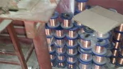 أمن القاهرة يداهم مصنعا لإنتاج الأسلاك الكهربائية المقلدة بالبساتين