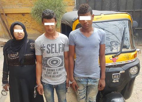 عاطلان وسيدة وراء واقعة سرقة ” توك توك ” بالإكراه بالمنوفية
