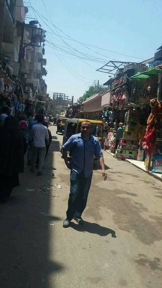 حملات مكبره لرفع الإشغالات وتحرير محاضر للباعة المخالفين بشبين القناطر