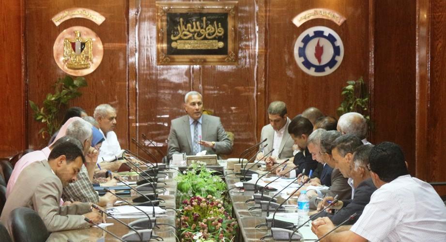 ” حامد ” يجتمع برؤساء الاحياء لعمل حصر شامل لاملاك الدولة المعتدى عليها