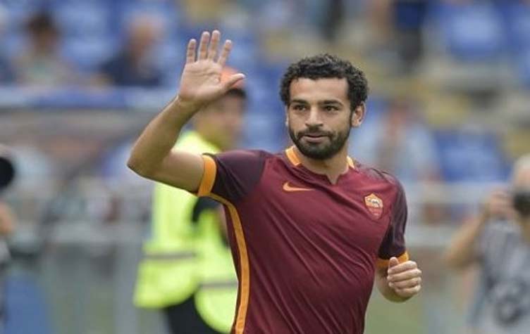 فيديو.. محمد صلاح يهنئ المسلمين بحلول شهر رمضان
