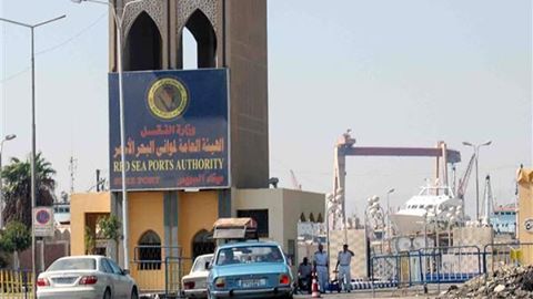 البحر الاحمر : منع التعامل مع اى سفن تحمل الاعلام القطرية