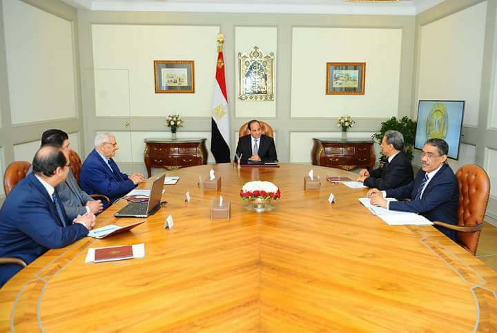 ”السيسي” يجتمع برئيس الأعلى للإعلام والوطنية للصحافة والاستعلامات