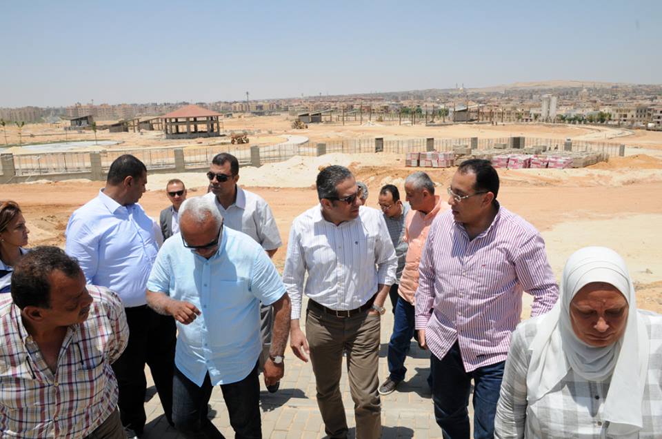 وزير الإسكان: بدء التشطيبات بالحديقة المركزية بالشيخ زايد.. والاتفاق مع شركة للإدارة
