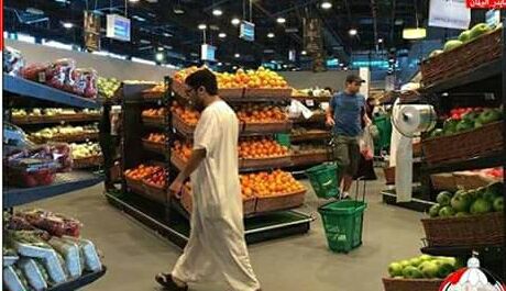 إيران ترسل خمس طائرات تنقل مواد غذائية إلى قطر