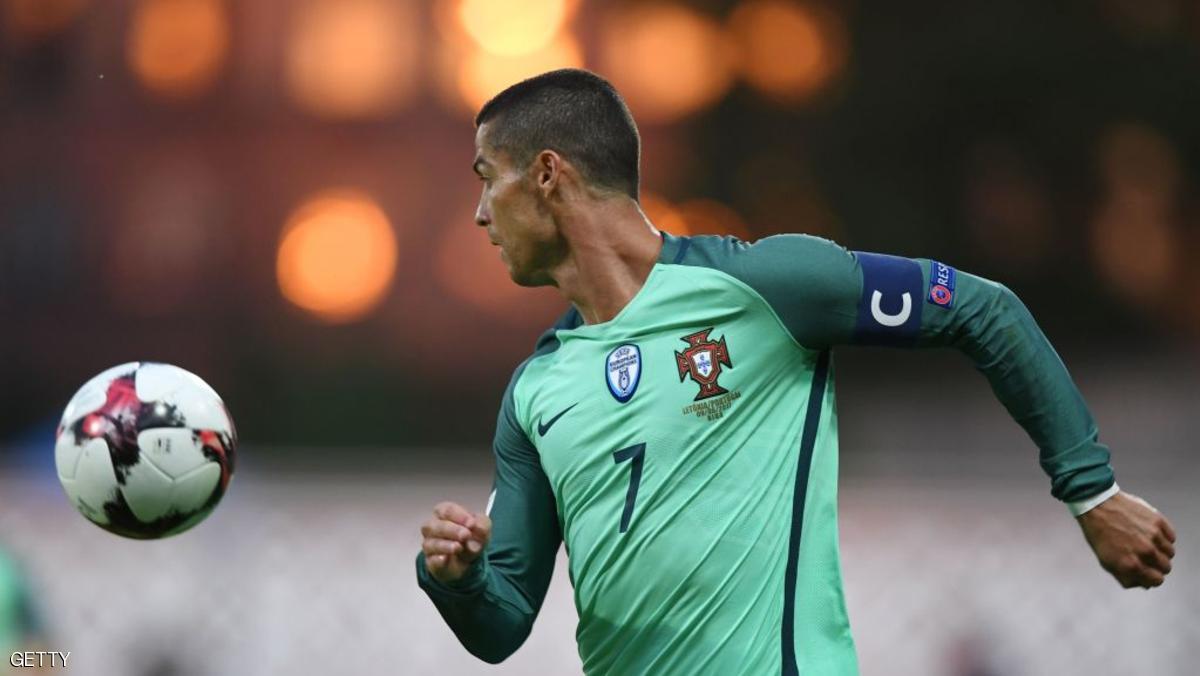 رونالدو   يقرر الرحيل عن فريقه الإسباني ريال مدريد