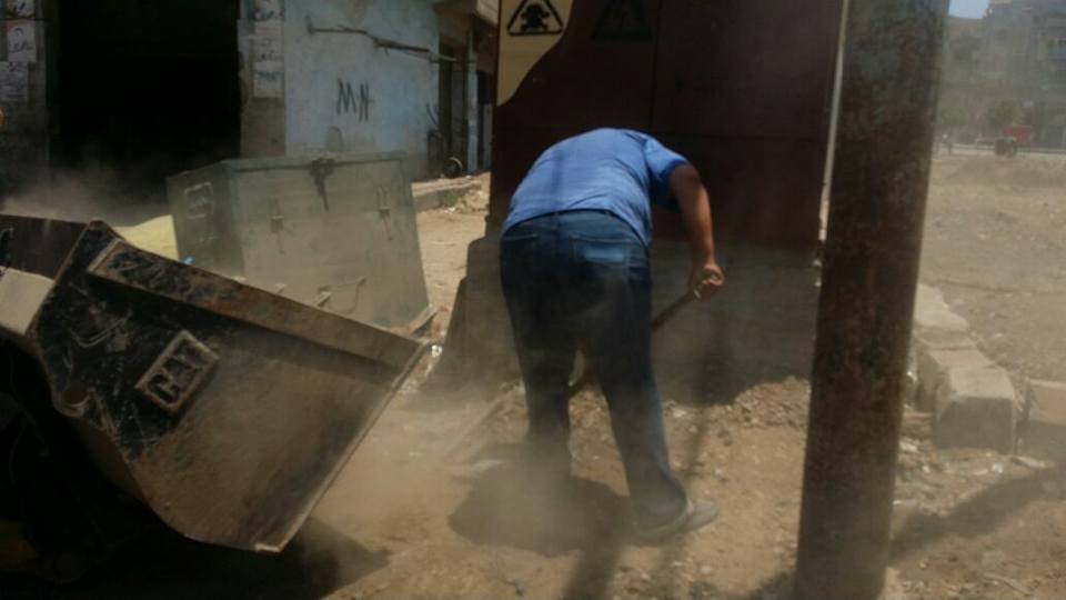  بركات تكلف العدل بعمل حملة لتجريف الرمال يتبعها اعمال نظافة على الطريق 191
