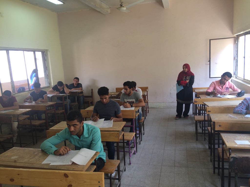 الجيوشى يتابع لجان امتحان  الدور الثانى للدبلومات الفنية بالقاهرة  