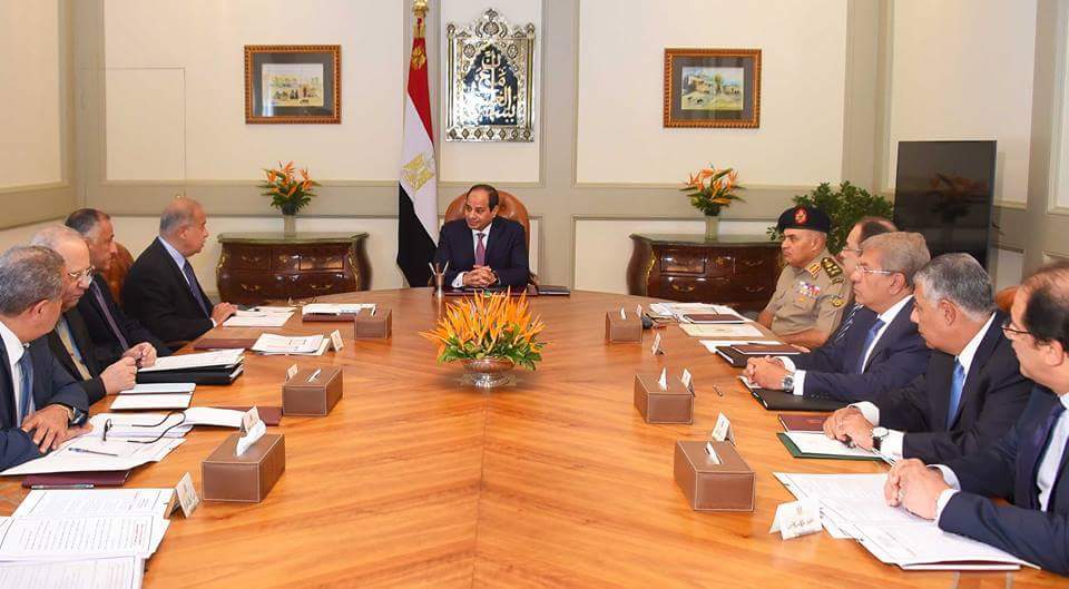 ”السيسي” يعقد اجتماعا مع رئيس مجلس الوزراء لاستعراض توصيات مؤتمر الشباب الرابع