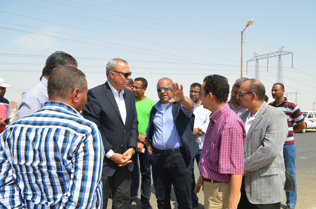 بالصور ..”عشماوي” يبدأ مخطط تنمية التجارة الداخلية من الصعيد  منطقة لوجستية ومركز تجاري  ومصنع للورق والأخشاب بقنا