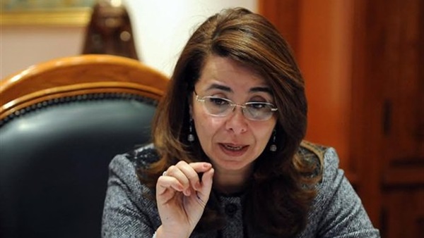 وزيرة التضامن: تتابع حادث التصادم وتتجه حاليا للموقع
