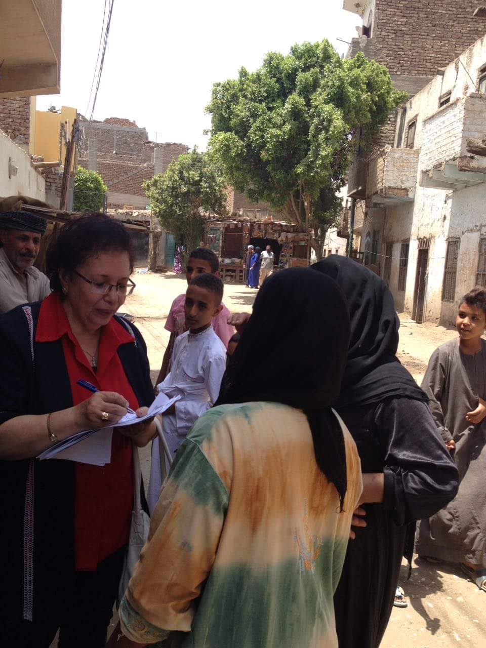 المجلس القومي للمرأة يستكمل المرحلة الرابعة من حملة طرق الأبواب