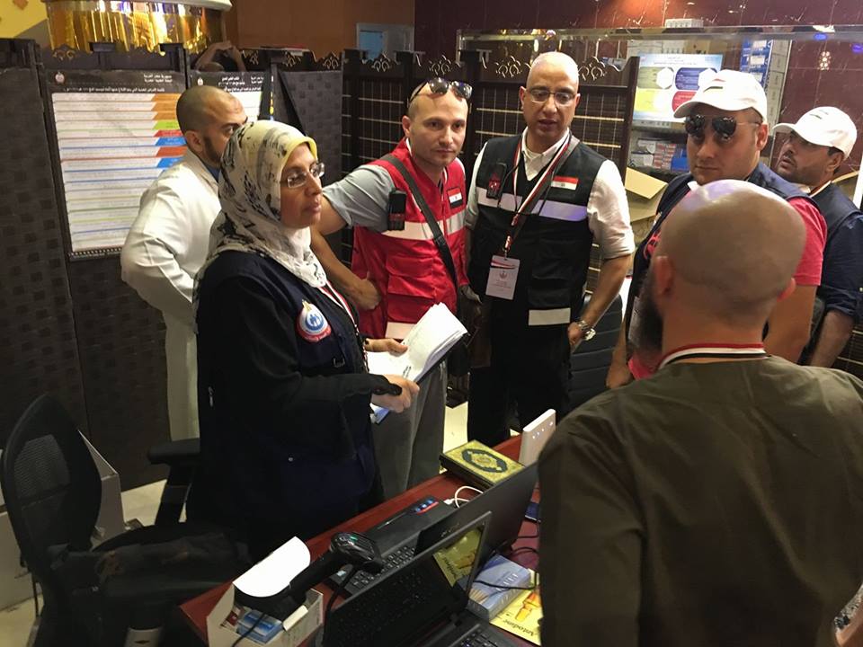 رئيس بعثة الحج الطبية يتفقد العيادات الطبية بمكة المكرمة