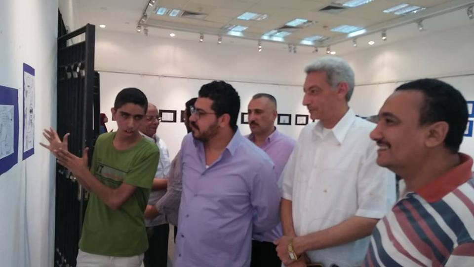 بالصور:خالد إسماعيل يفتتح معرضا للفنون التشكيلية شلبى شابلن بثقافة سوهاج