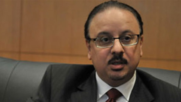 وزير الاتصالات يطمئن علي العاملين بالشركة المصرية للاتصالات