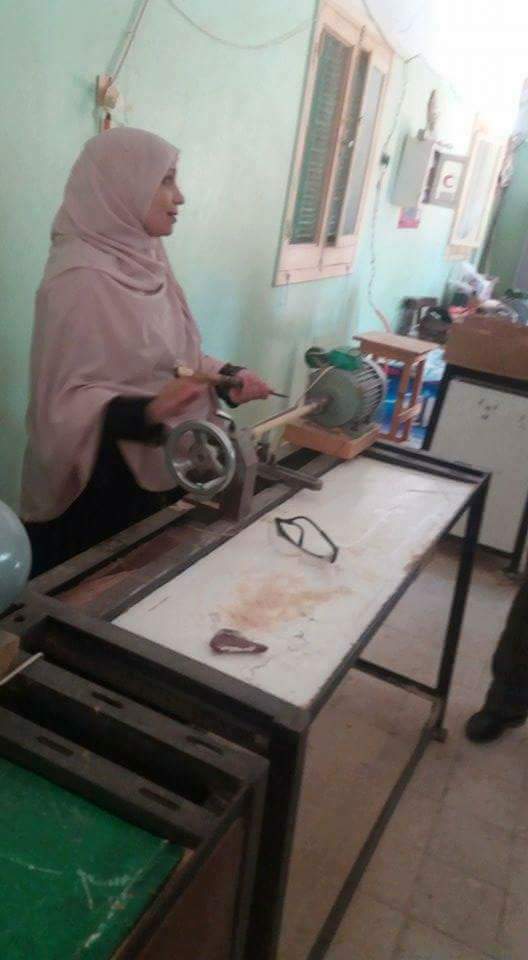 ورشة تعليم فنون الارابيسك بثقافة الوادى الجديد 