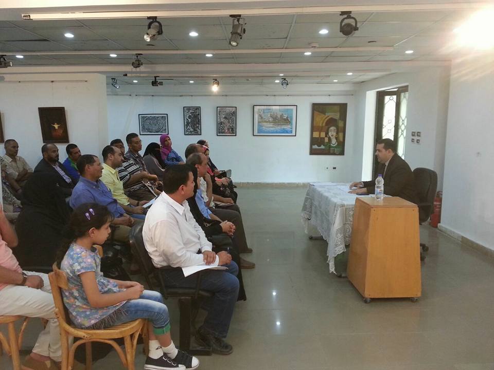 مناقشة كيفية الإعداد لمسابقة مهرجان الدقهلية الأول خلال اجتماع عميرة