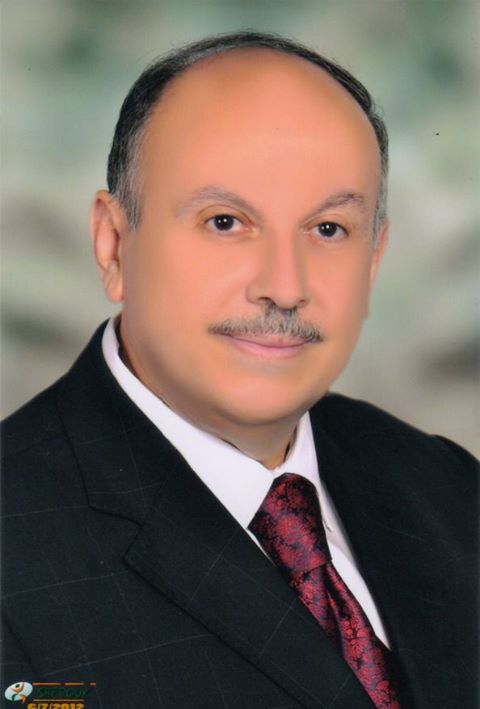 وزير التعليم العالي يكلف الدكتور عصام خميس بإدارة وحدة إدارة مشروعات تطوير التعليم العالي