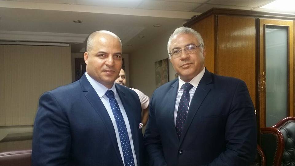 نحله يهدي الحضارة الفرعونية لليونسكو