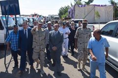 محافظ الاسكندرية وقائد الدفاع الشعبي والعسكري يتفقدان المعدات الهندسية الثقيلة المجهزة لمواجهة  الازمات