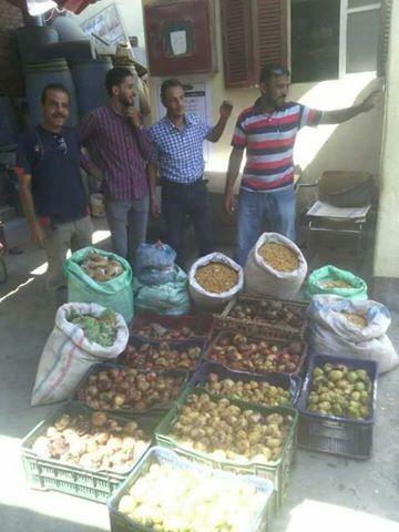 بالصور ضبط منتجات غذائيه فاسده بالفشن جنوب بنى سويف...