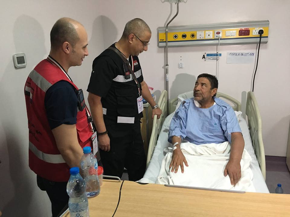 رئيس بعثة الحج الطبية يزور الحجاج المصريين المحتجزين بمستشفى الملك فيصل بمكة