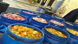 ضبط 540 كيلو مخللات فاسدة بالبساتين