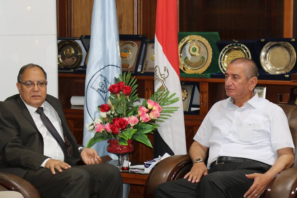بالصور :مديرا الأمن والبحث الجنائي يهنئان محافظ كفر الشيخ بعد عودته من أداء مناسك الحج