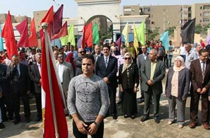 رئيس جامعة بنى سويف: يؤدي تحية العلم والنشيد الوطني في بداية العام الدراسي الجديد