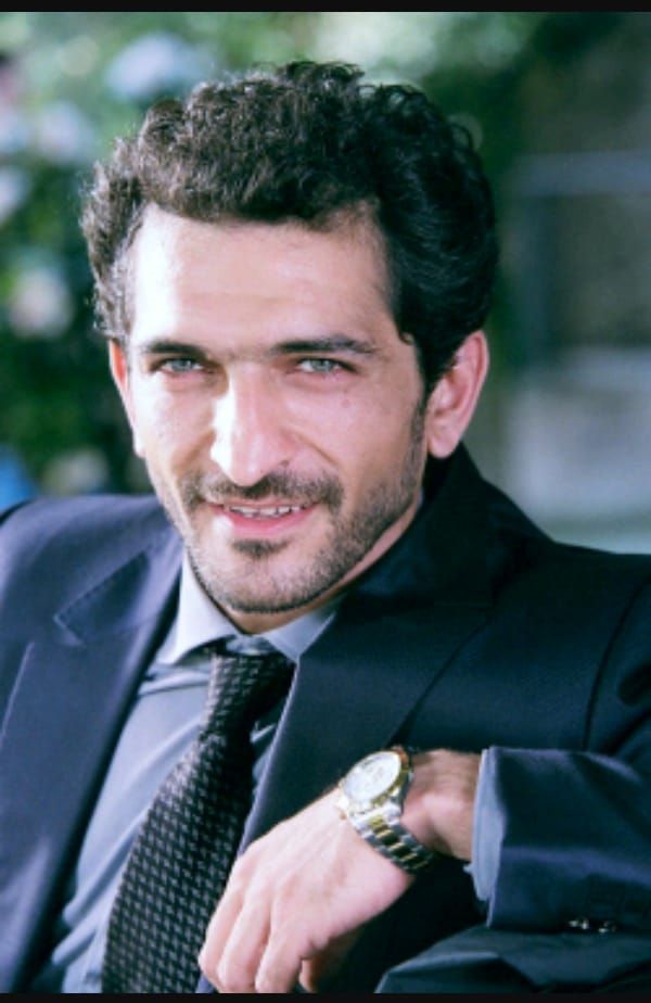 إخلاء سبيل الفنان ”عمرو واكد ” بضمان مالي خمسة آلاف جنيه