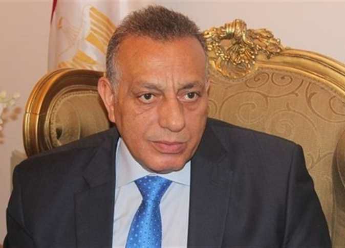 مسابقة بين طلاب المرحلة الثانوية لأفضل موضوع تعبير