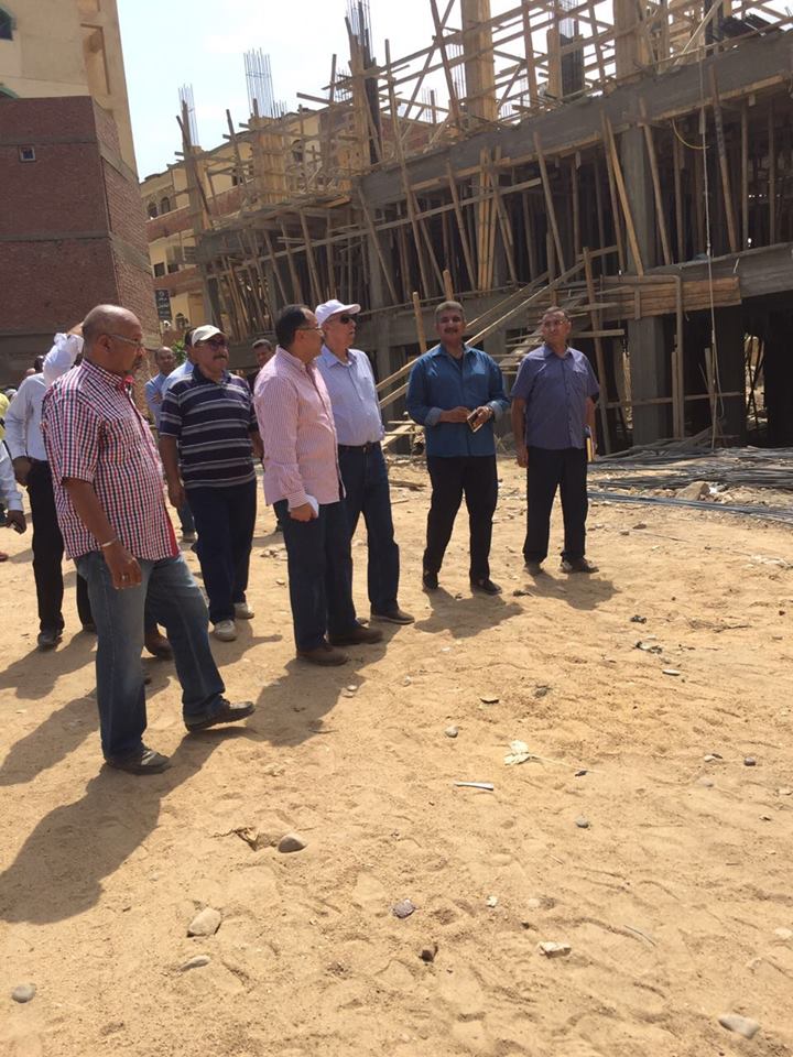 وزير الإسكان ومحافظ أسوان يتفقدان مشروع تطوير منطقة الصحابى بأسوان​