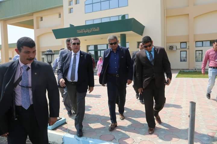 وزير الرياضة ومحافظ الفيوم يتفقدان المدينة الرياضية بدمو