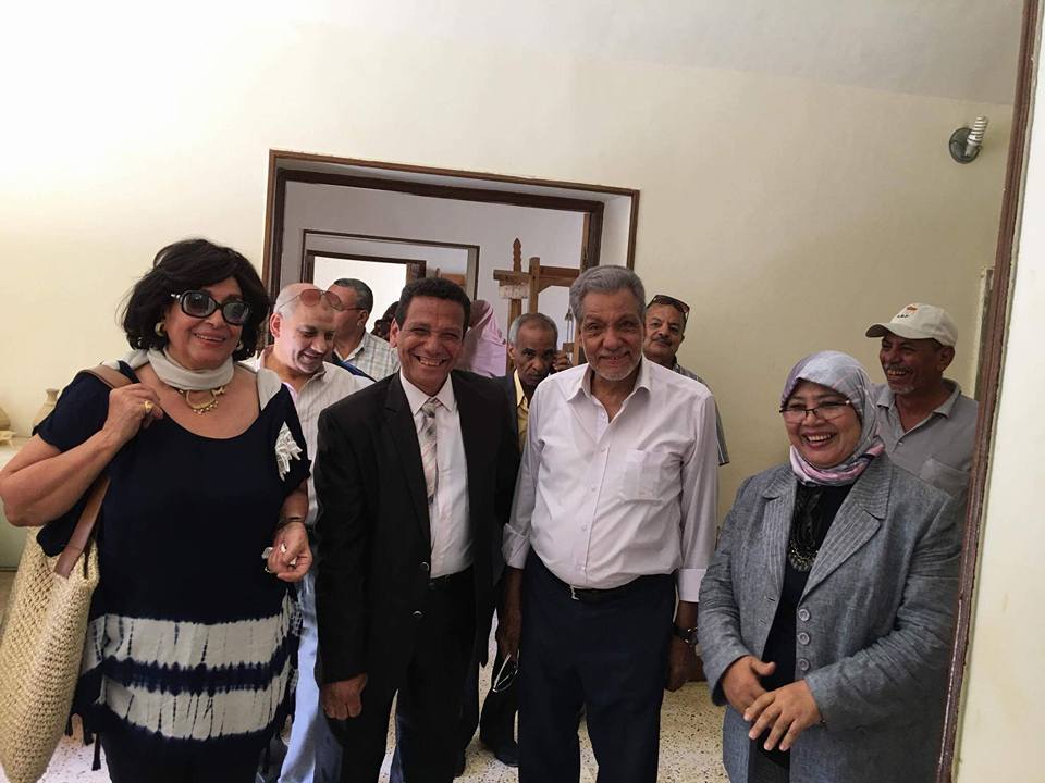 بالصور: أبو النجا في زيارة تفقدية لمركز الخزف و الفخار بالوادي الجديد
