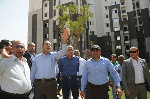 وزير الإسكان يتفقد أعمال تنفيذ الحي الأول بالعاصمة الإدارية الجديدة