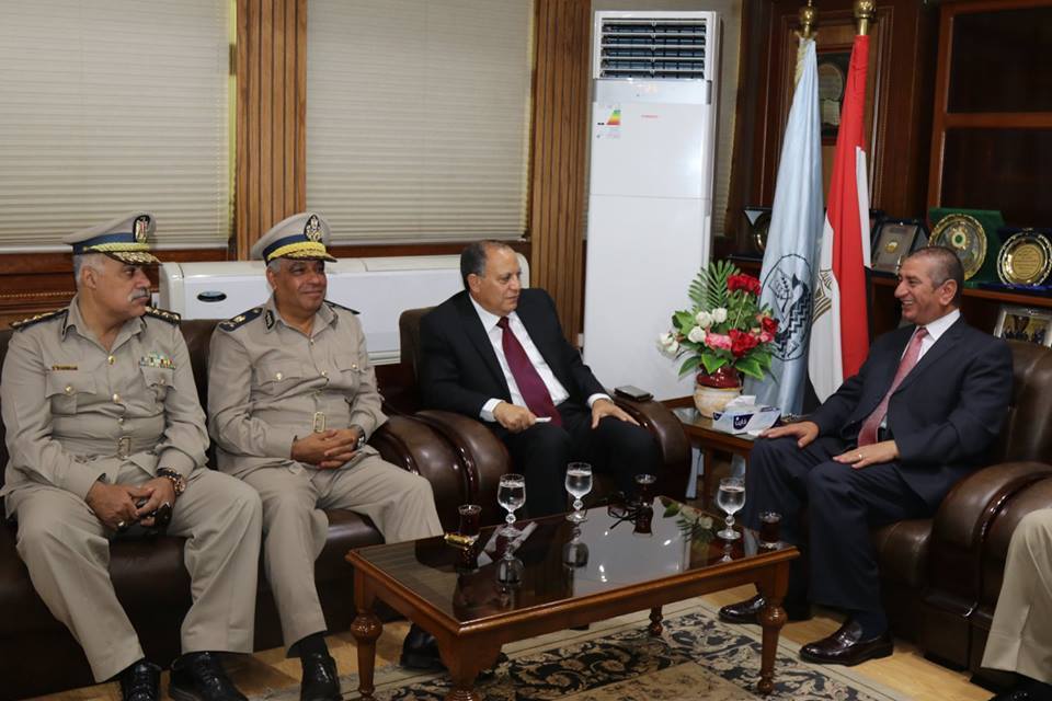 بالصور: محافظ كفرالشيخ و مساعد وزير الداخلية يبحثان عددًا من الملفات