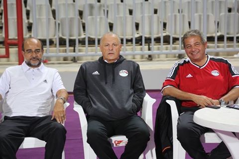 وزير الرياضة يشهد تدريب المنتخب بإستاد الجيش ببرج العرب
