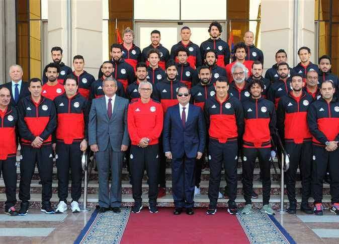 الرئيس السيسى يهنئ الشعب المصرى على تأهل المنتخب الوطنى لكرة القدم لكأس العالم