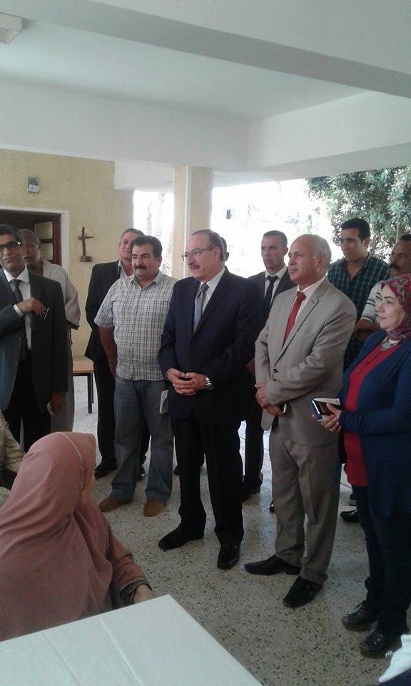 محافظ بني سويف في زيارة مفاجئة للوحدة الصحية بقرية اشمنت 