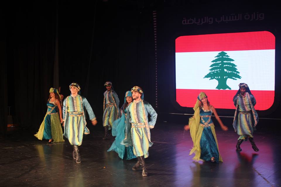 الدبكة الشامية تمتزج بالموسيقى الافريقية في ختام مهرجان الشباب العربي والافريقي