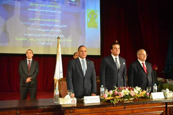 تهنئ أكاديمية البحث العلمي والتكنولوجيا الفائزين بجوائز الدولة
