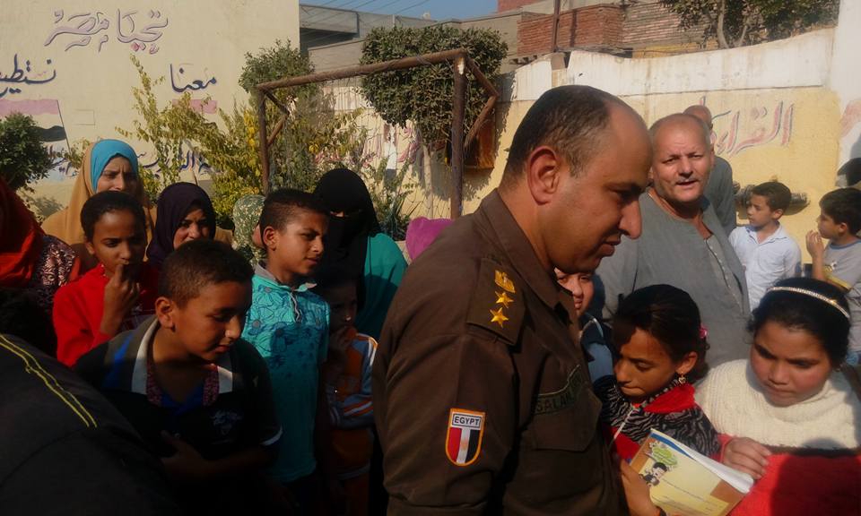 توزيع كراتين الجيش بمركز زفتي
