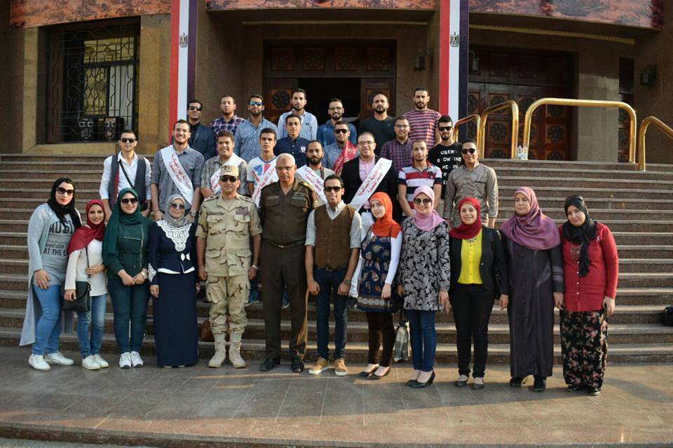 زيارة طلاب جامعة المنصورة لمصابى القوات المسلحة بمستشفى المعادى العسكري