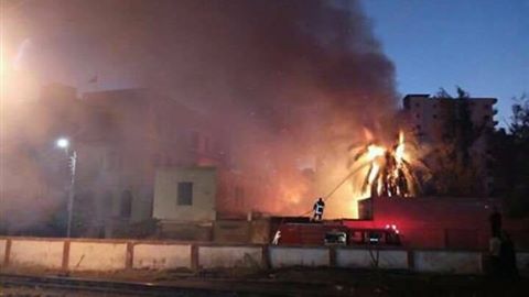 عاجل|السيطرة على حريق ضخم بجوار مدرسة العائلة المقدسة في المنصورة