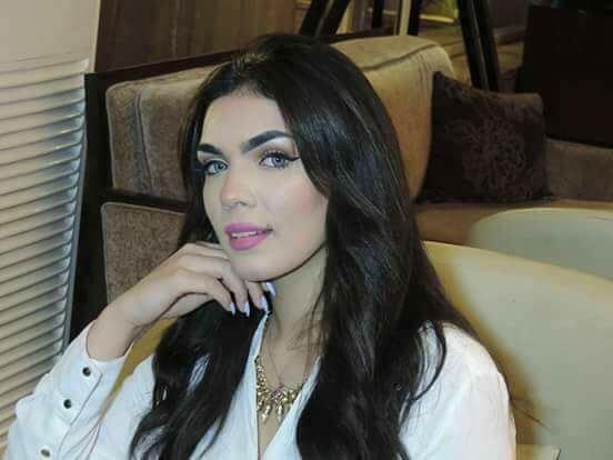 الاعلامية رنا العبادلي تتألق في برنامج عيون مصرية 